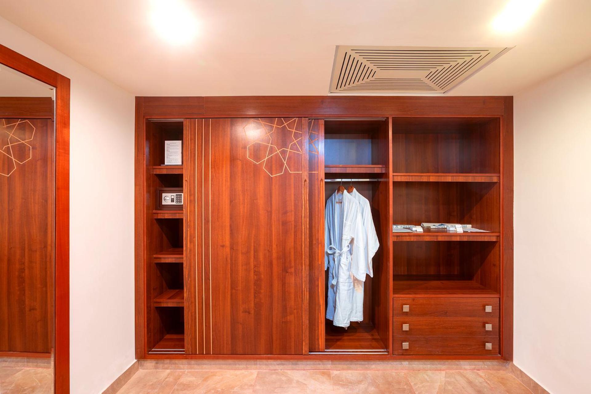 Pickalbatros Alf Leila Wa Leila Resort - Neverland Hurghada (Adults Only) מראה חיצוני תמונה